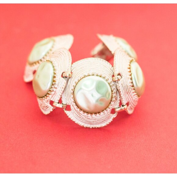 Scallops Silver and White Link Bracelet 7 Inches F12 - Picture 2 of 5